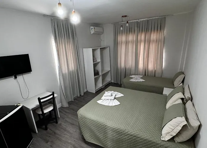 Shallom Hotel